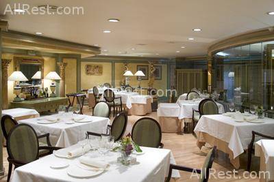 NH Gran Hotel 17